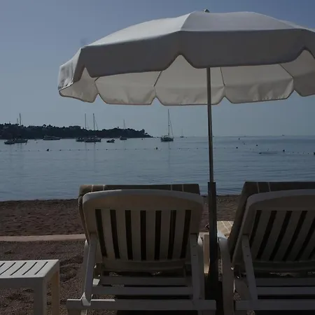 Agay Beach 2* Saint-Raphaël